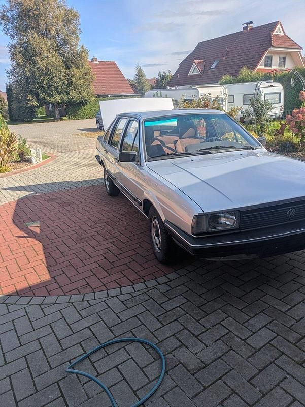 Gebraucht VW Santana 85 PS (62 kW) 1982 Silber Limousine