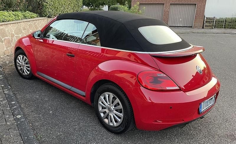 Gebraucht VW Beetle Allstar 105 PS (77 kW) 2016 Schwarz Kleinwagen