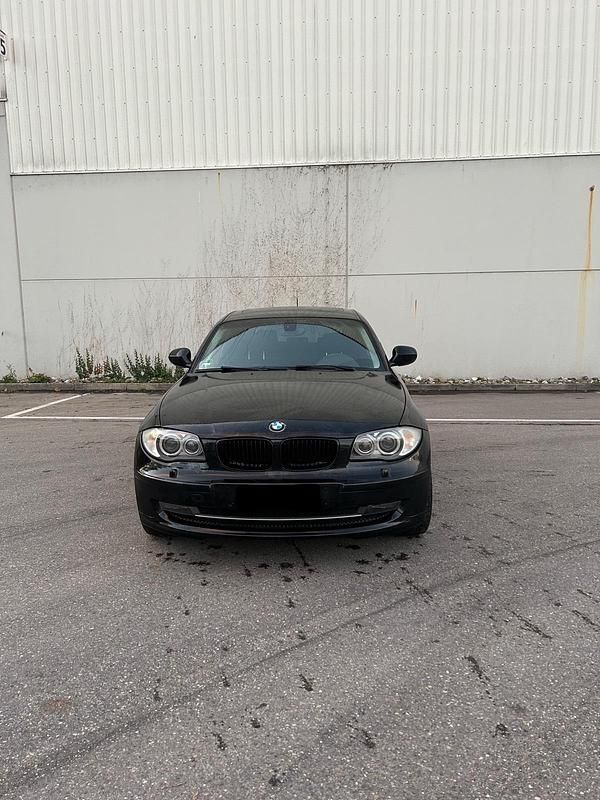Gebraucht BMW 120 177 PS (130 kW) 2009 Schwarz Kleinwagen