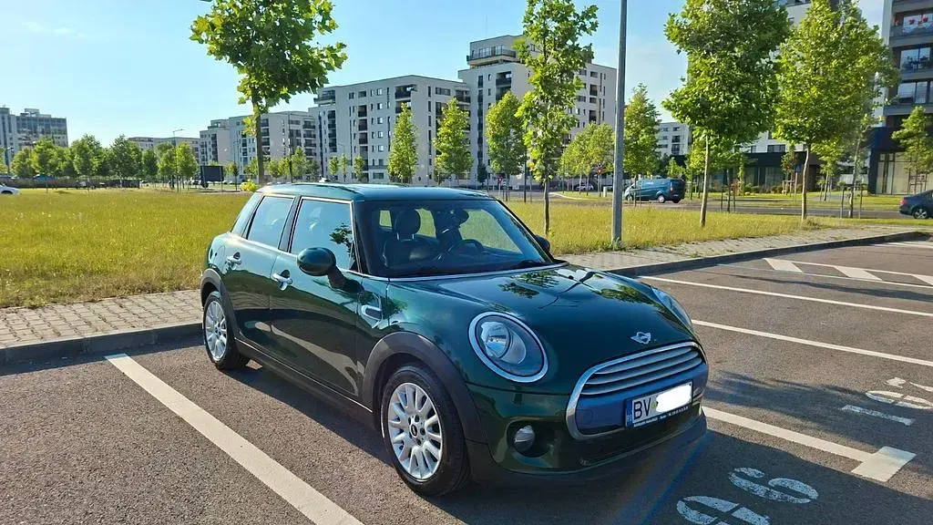 Gebraucht Mini Cooper D 116 PS (85 kW) 2016 Grün Kleinwagen
