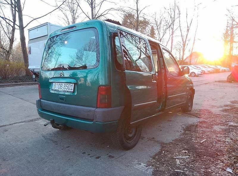 Gebraucht Citroën Berlingo 109 PS (80 kW) 2001 Grün Van / Kleinbus