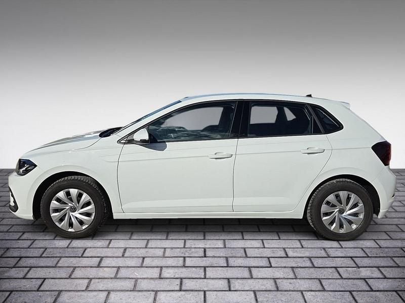 Second-hand VW Polo Life 80 CP (58 kW) 2024 Alb Berlinǎ