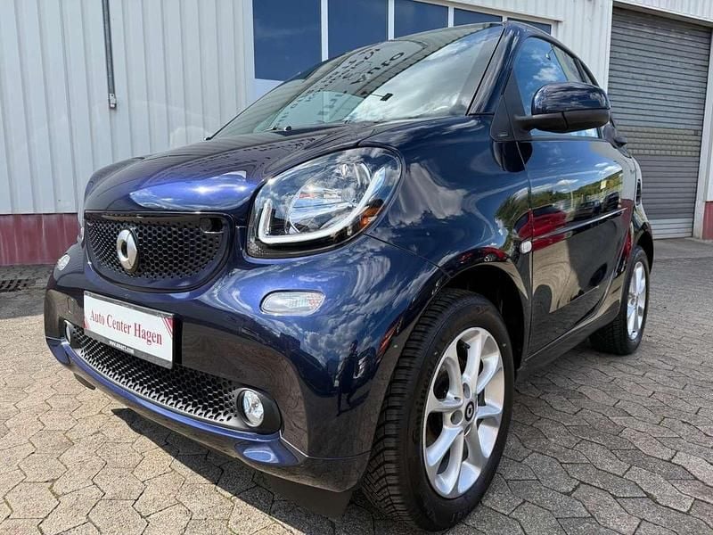 Blau Gebraucht 2018 Smart ForTwo Coupé Coupé | 13.980 € (Fairer Preis) - Bild 1/4