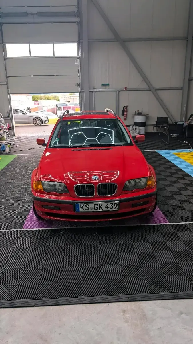 Brugt BMW 318 Basis 116 HK (85 kW) 2000 Rød Stationcar