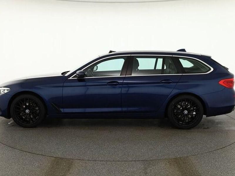 Gebraucht BMW 520 190 PS (139 kW) 2019 Blau Kombi