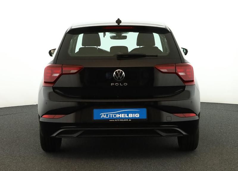 Gebraucht VW Polo Life 95 PS (69 kW) 2022 Deep black perleffekt Kleinwagen