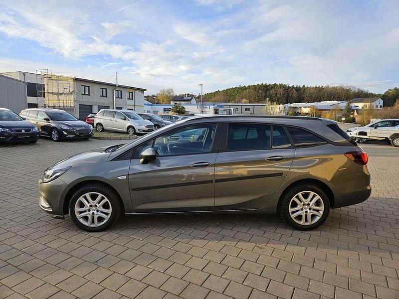 Gebraucht Opel Astra Edition 136 PS (100 kW) 2019 Grau Kombi