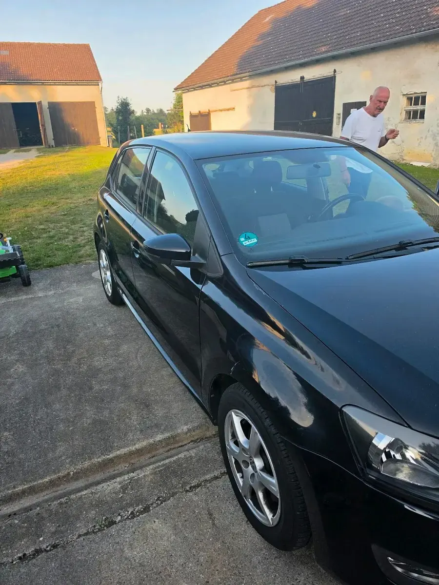 Gebraucht VW Polo 90 PS (66 kW) 2013 Schwarz Kleinwagen