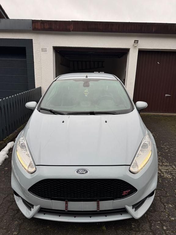 Gebraucht Ford Fiesta ST200 200 PS (147 kW) 2016 Grau Kleinwagen