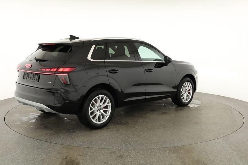 Neu Audi Q3 Ambiente 255 PS (187 kW) 2026 Mythosschwarz metallic SUV