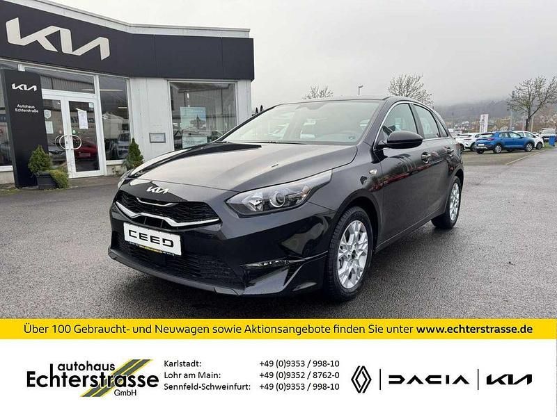 Zilinaschwarz metallic Neu 2024 Kia Ceed Vision Limousine | 23.725 € (Guter Preis) - Bild 1/4