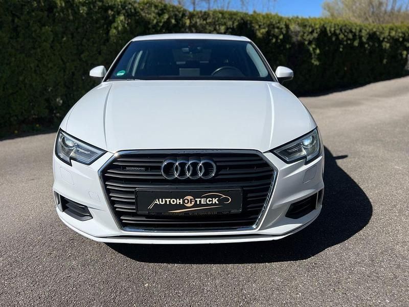 Gebraucht Audi A3 Sport 184 PS (135 kW) 2020 Weiß Limousine