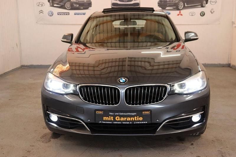 Gebraucht BMW 330 Luxury Line 252 PS (185 kW) 2019 Grau Limousine