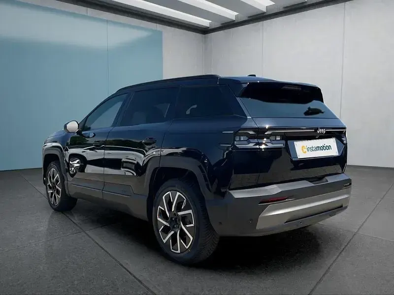 Neu Jeep Compass 145 PS (106 kW) 2026 Schwarz SUV