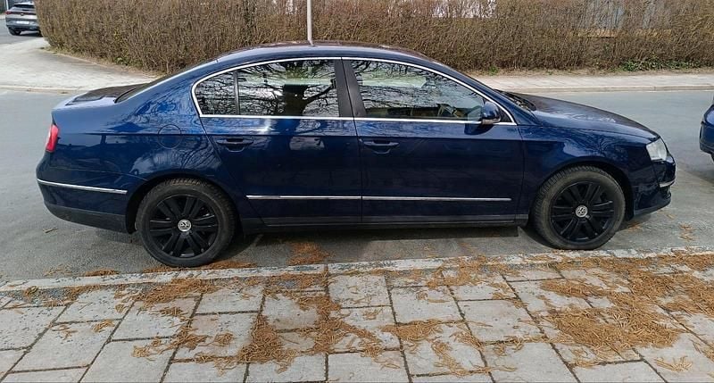 Gebraucht VW Passat 150 PS (110 kW) 2005 Blau Limousine