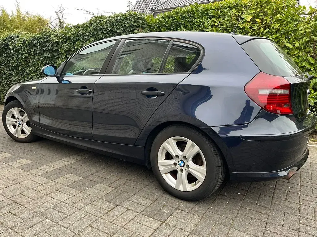 Gebraucht BMW 116 122 PS (89 kW) 2008 Blau Kleinwagen