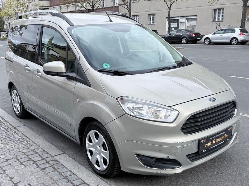 Gebraucht Ford Tourneo Courier 75 PS (55 kW) 2014 Beige Van / Kleinbus