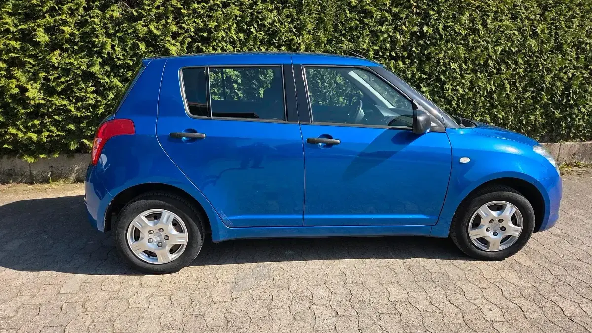 Gebraucht Suzuki Swift 92 PS (67 kW) 2009 Blau Kleinwagen