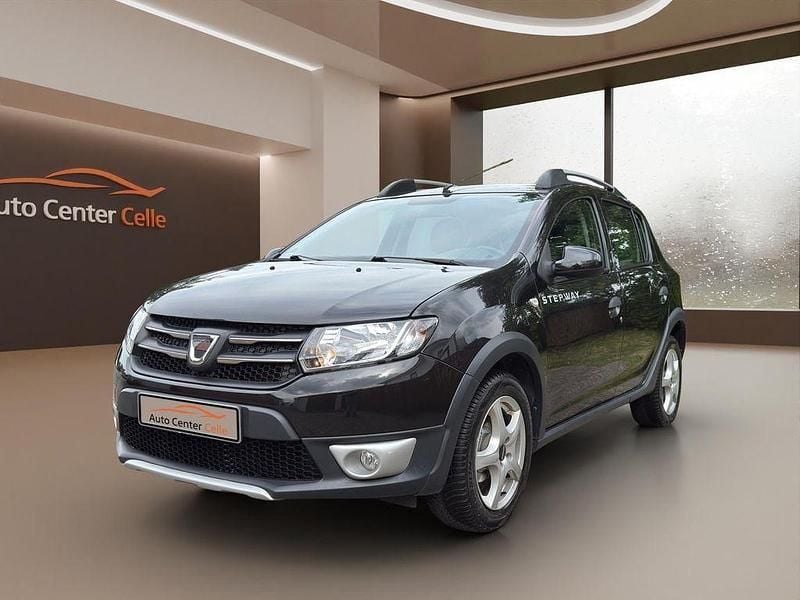 Schwarz Gebraucht 2014 Dacia Sandero Prestige Kleinwagen | 6.990 € (Guter Preis) - Bild 1/4