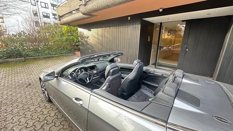 Gebraucht Mercedes E220 Avantgarde 170 PS (125 kW) 2014 Grau Cabrio