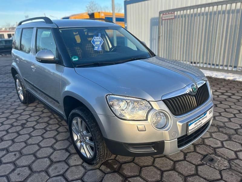 Gebraucht Skoda Yeti Family 122 PS (89 kW) 2012 Silber SUV