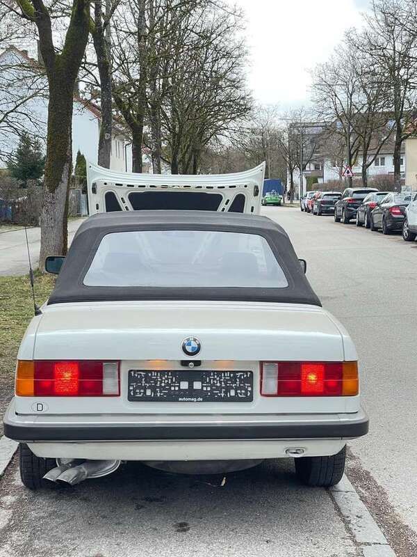 Beige Gebraucht 1987 BMW 525 Limousine | 28.500 € - Bild 1/4
