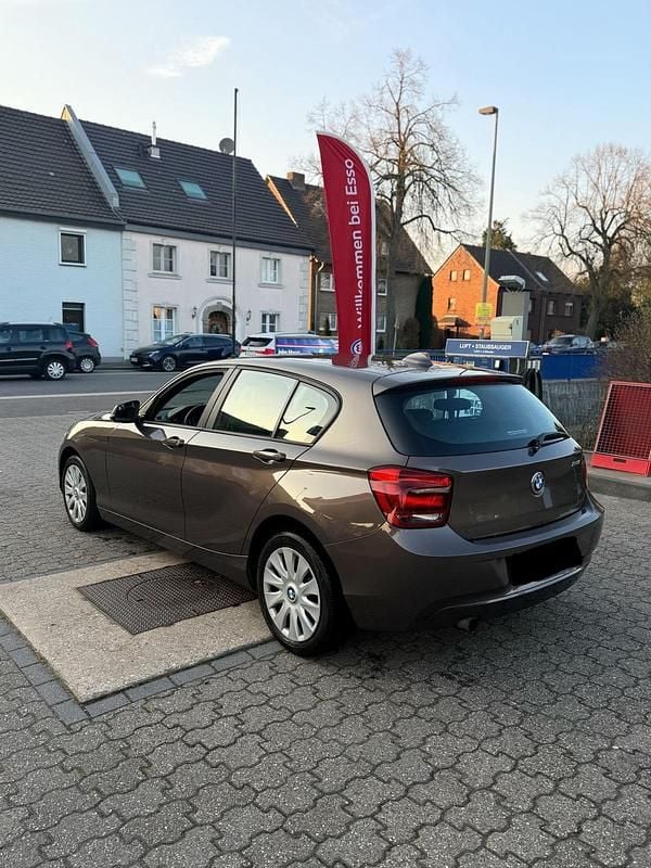 Gebraucht BMW 114 102 PS (75 kW) 2014 Grau Kleinwagen