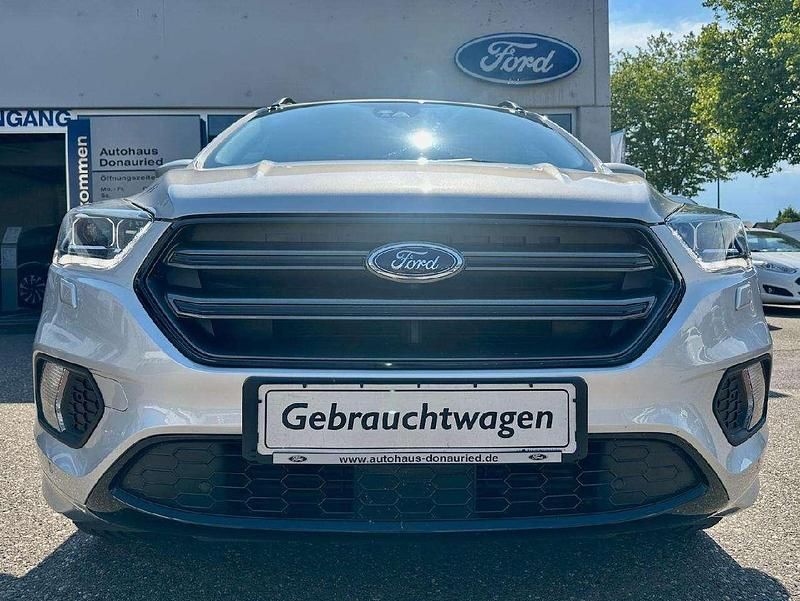 Gebraucht Ford Kuga ST-Line 179 PS (131 kW) 2018 Polarsilber metallic SUV