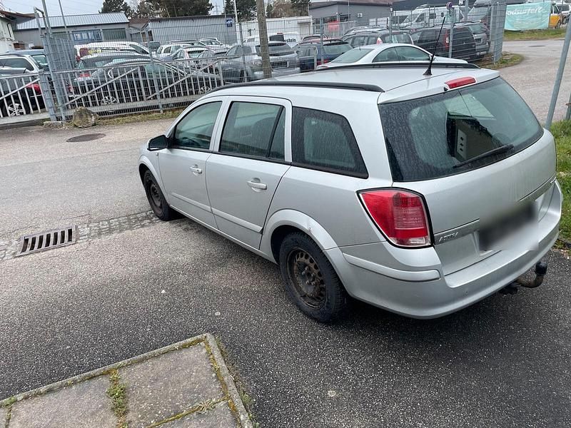 Gebraucht Opel Astra 105 PS (77 kW) 2007 Silber Kombi