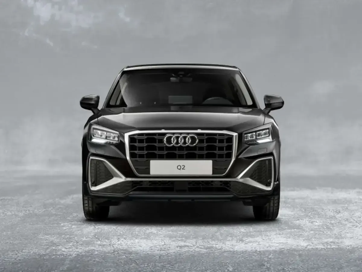 Gebraucht Audi Q2 S-Line 150 PS (110 kW) 2024 Mythosschwarz metallic SUV