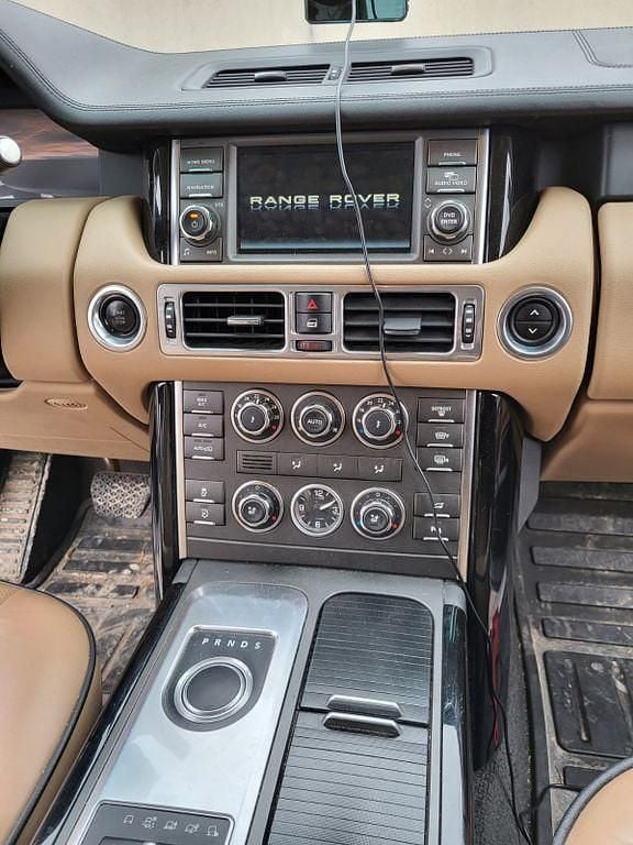 Gebraucht Land Rover Range Rover Vogue 313 PS (230 kW) 2011 Grau SUV