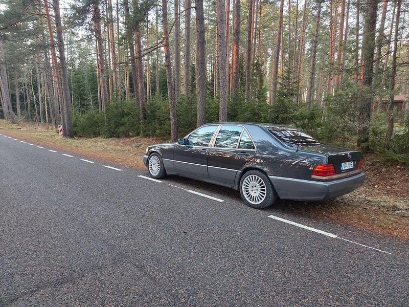 Gebraucht Mercedes S300 231 PS (169 kW) 1991 Schwarz Limousine