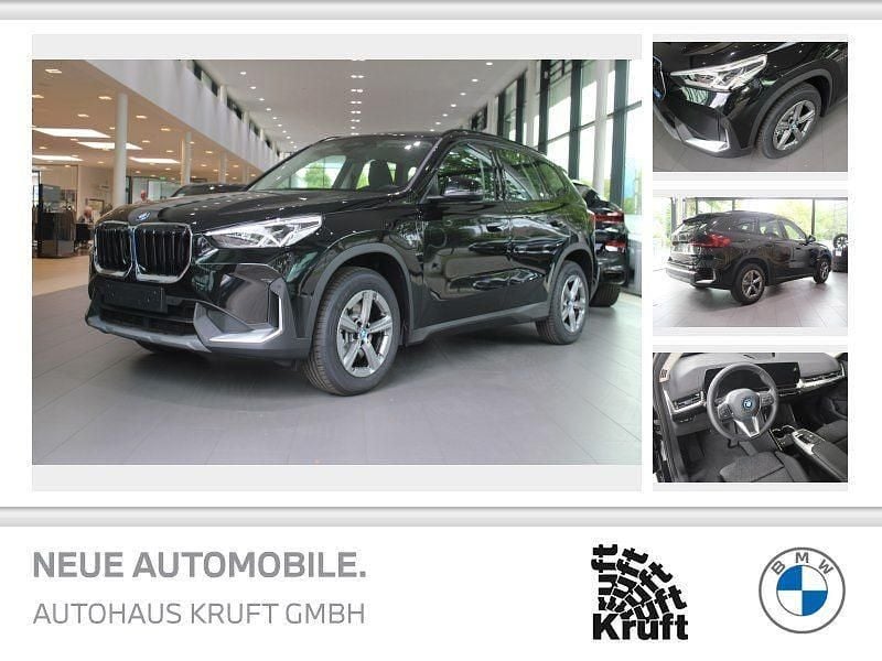 Black sapphire Neu 2025 BMW X1 Sport Line SUV | 45.990 € (Superpreis) - Bild 1/4