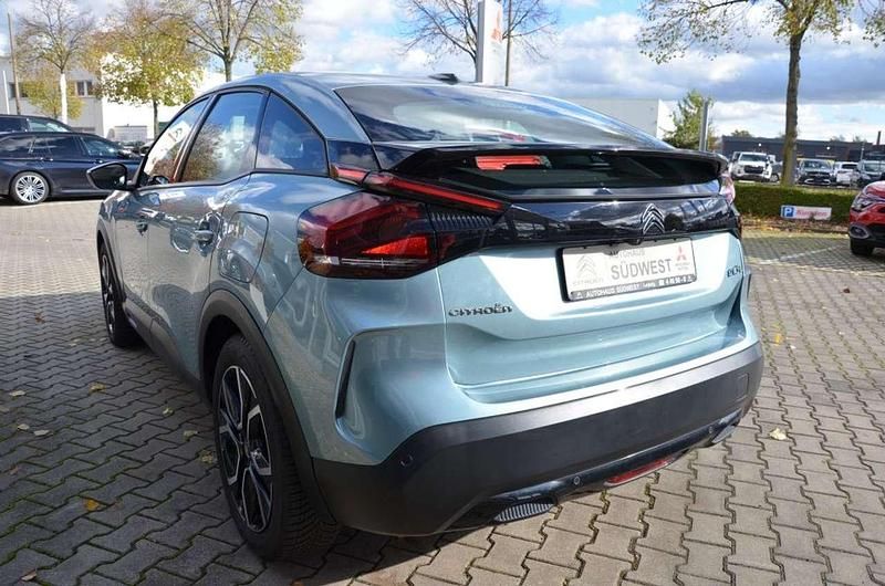 Gebraucht Citroën e-C4 Feel 100 kW (136 PS) 2021 Olbia blau metallic Limousine