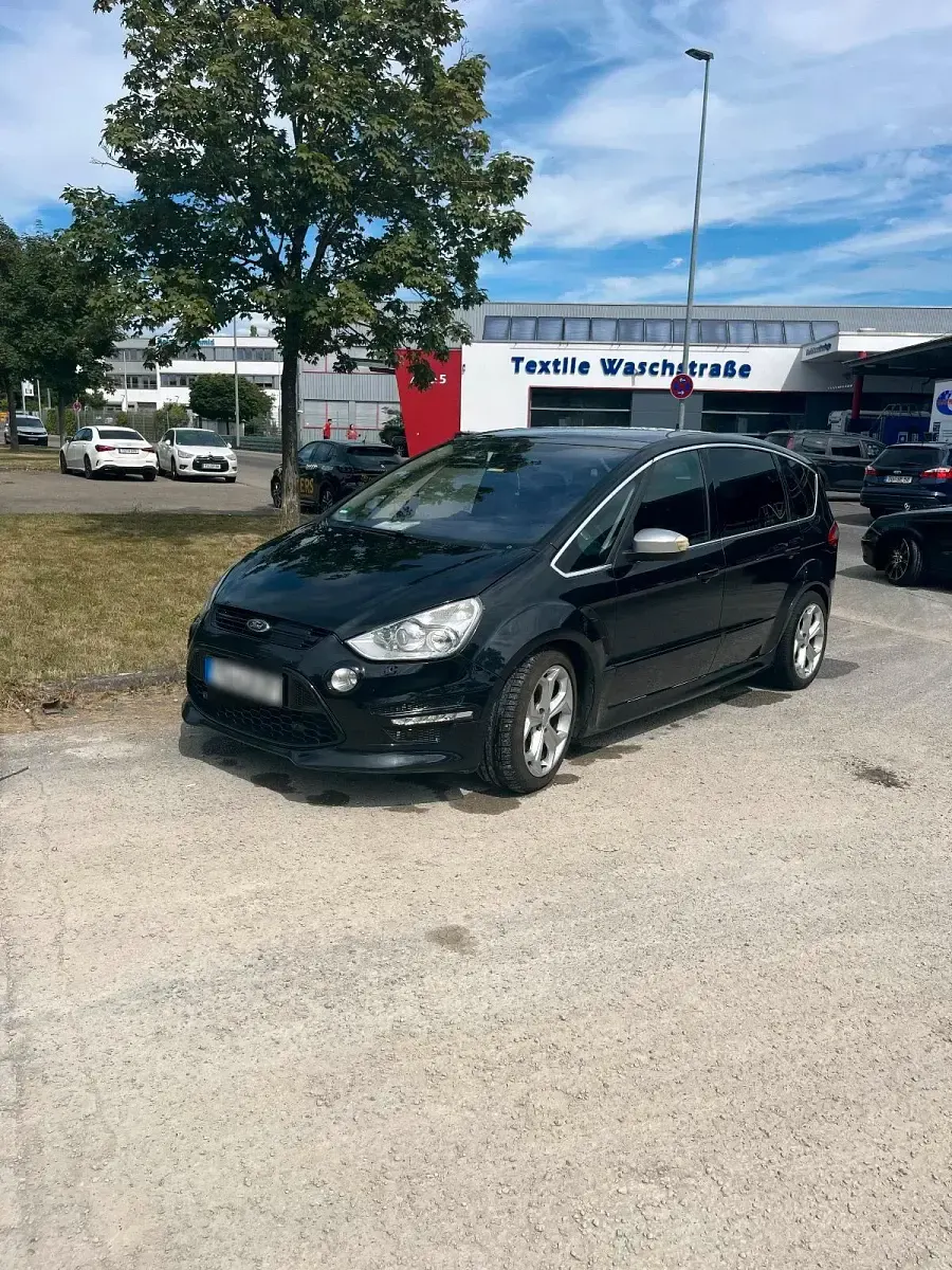 Używany Ford S-MAX S 202 KM (148 kW) 2010 Minivan