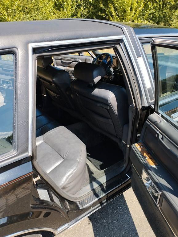 Gebraucht Lincoln Town Car 152 PS (111 kW) 1985 Schwarz Limousine