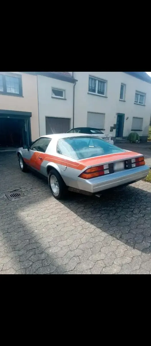 Gebraucht Chevrolet Camaro 160 PS (117 kW) 1982 Silber Coupé