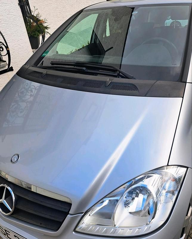 Gebraucht Mercedes A160 95 PS (69 kW) 2012 Silber Kleinwagen