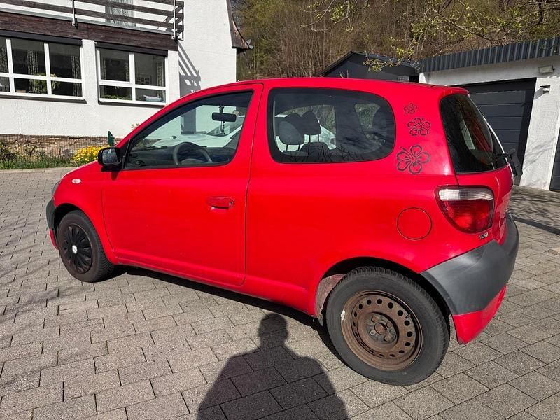 Gebraucht Toyota Yaris 68 PS (50 kW) 2002 Rot Kleinwagen