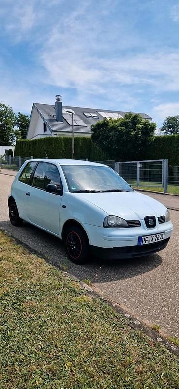 Blau Gebraucht 2002 Seat Arosa Kleinwagen | 999 € (Teuer) - Bild 1/4