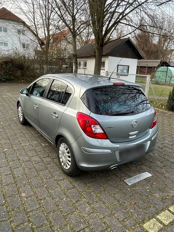 Gebraucht Opel Corsa Innovation 87 PS (63 kW) 2011 Silber Kleinwagen