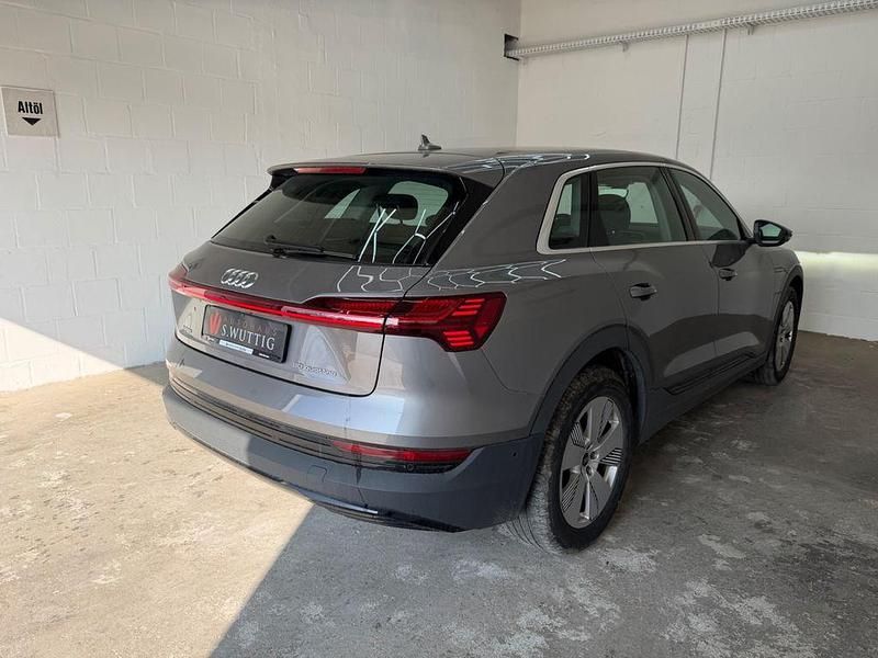 Gebraucht Audi e-tron 230 kW (313 PS) 2022 Grau SUV