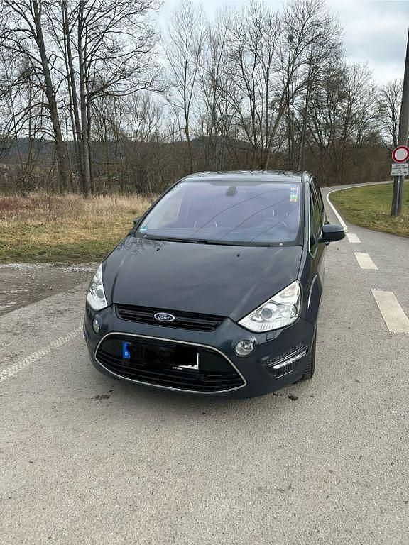 Gebraucht Ford S-MAX Titanium 200 PS (147 kW) 2013 Grau Van / Kleinbus