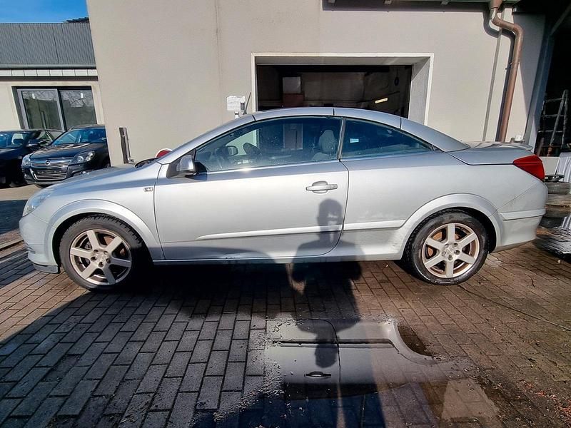 Gebraucht Opel Astra Cabriolet 105 PS (77 kW) 2006 Silber Cabrio