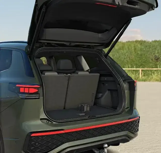 Gebraucht VW Tayron R-line 193 PS (141 kW) 2025 Grün SUV