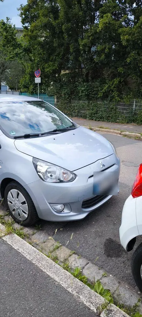 Gebraucht Mitsubishi Space Star Diamant Edition 71 PS (52 kW) 2016 Silber Kleinwagen