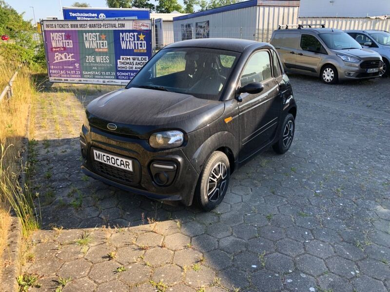 Schwarz Neu 2024 Microcar Dué Kleinwagen | 11.089 € (Superpreis) - Bild 1/4
