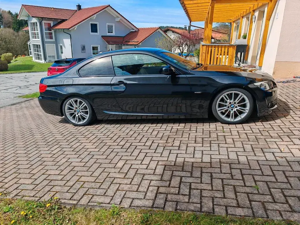 Gebraucht BMW 335 Performance 306 PS (225 kW) 2011 Schwarz