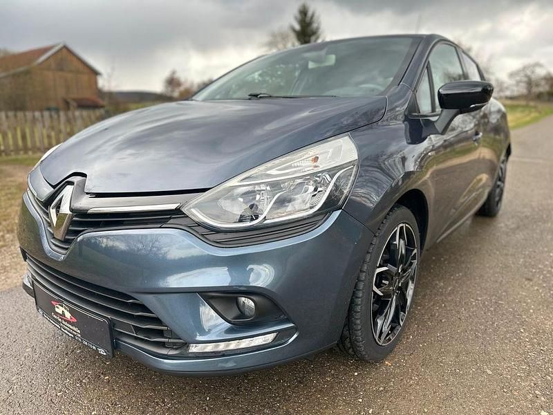 Gebraucht Renault Clio IV LIMITED 118 PS (86 kW) 2017 Grau Limousine