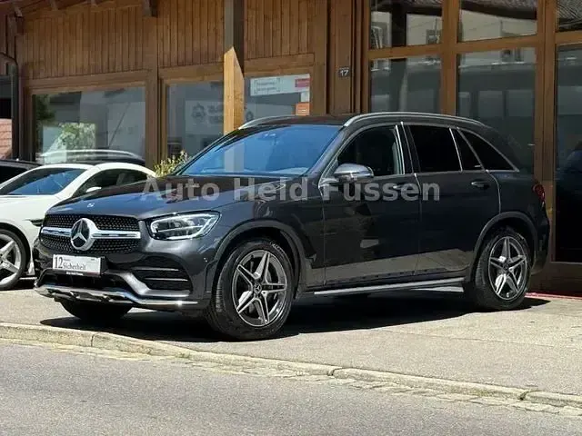 Gebraucht Mercedes GLC300e AMG 122 PS (89 kW) 2021 Andere SUV